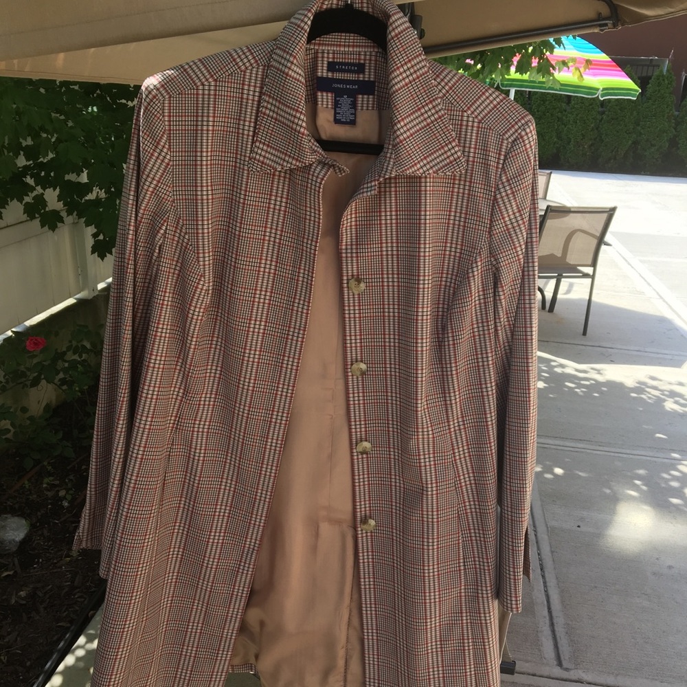 Coat - Picture 2 of 6